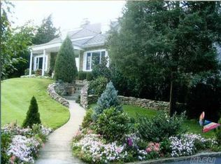 1 Suffolk Rd, Massapequa, NY 11758