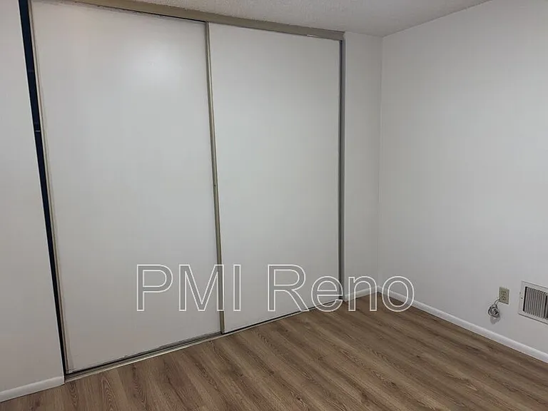 415 Greenbrae Dr #G — Photo 7
