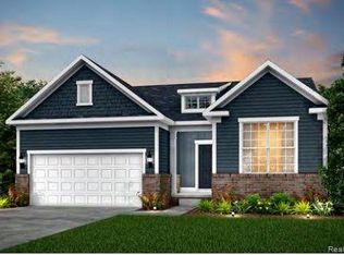 38721 Chasewood Ct, Farmington Hills, MI 48335