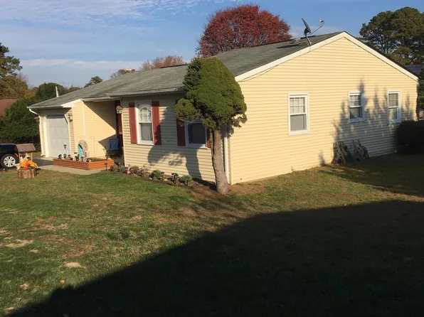 38 Falmouth Ave, Manchester Township, NJ 08759