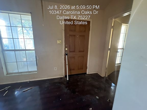 2nd image of 10347 Carolina Oaks Dr