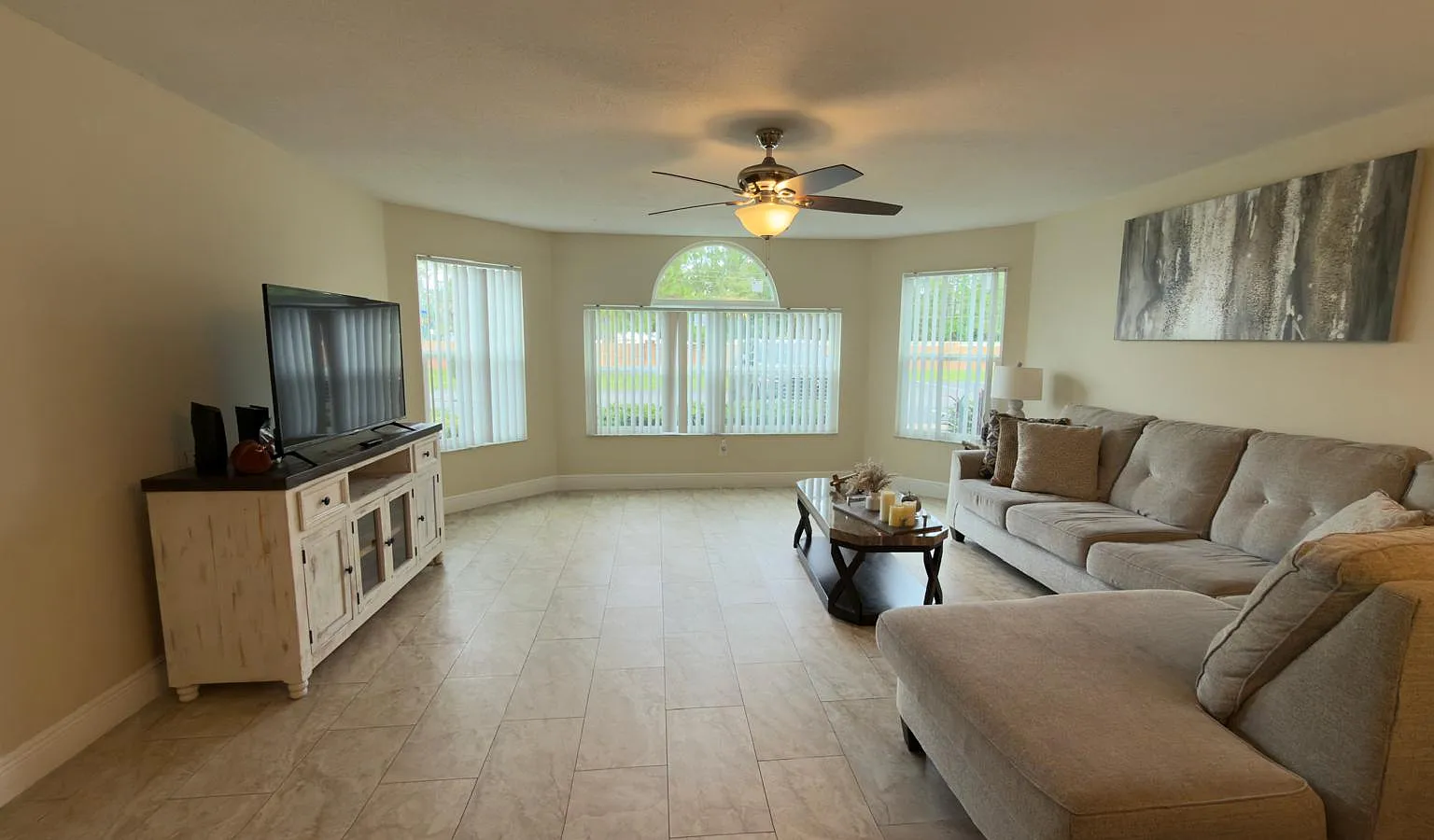 3 bed, 1220 sqft, $2,000 — Photo 4