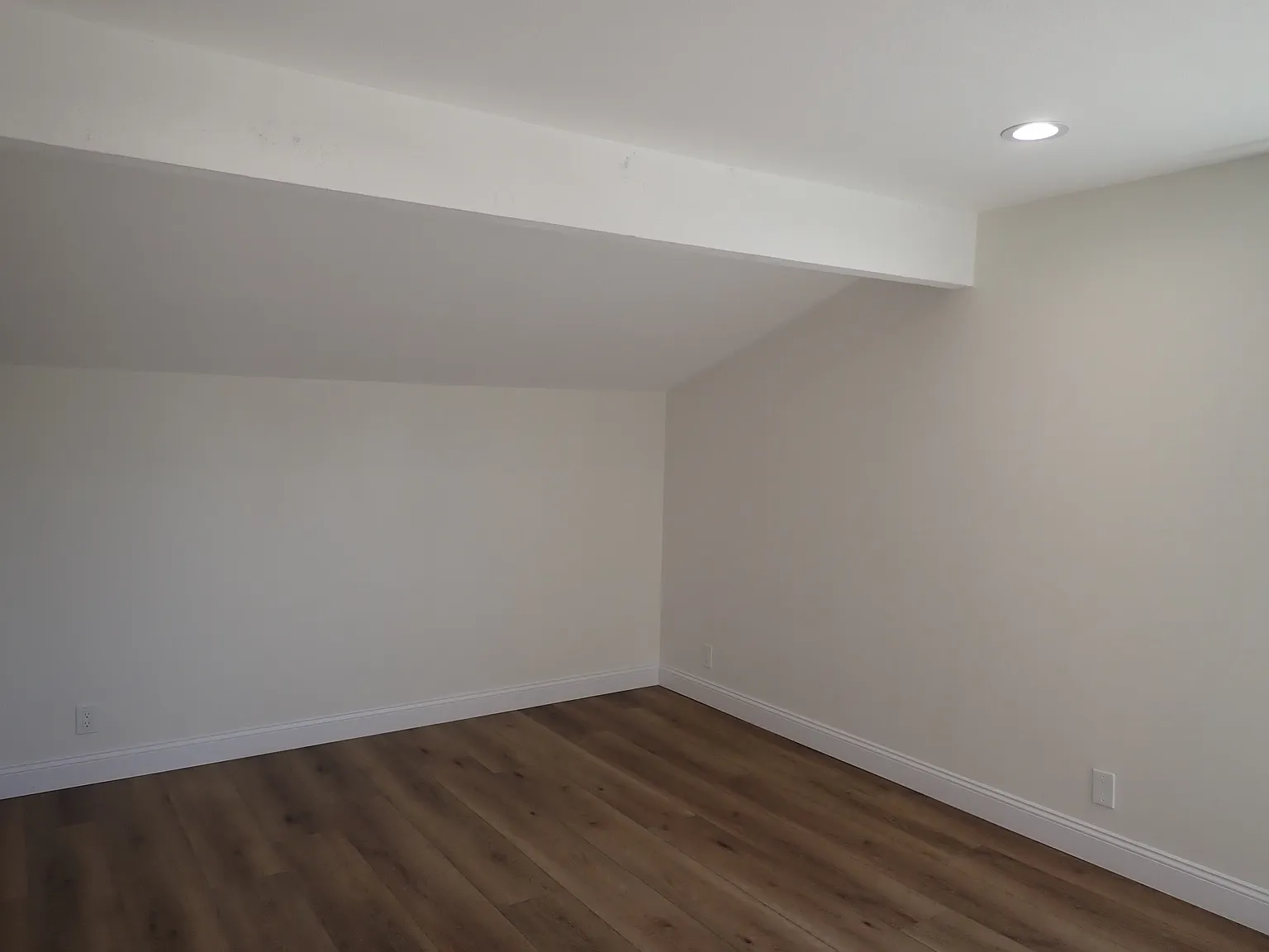 4 bed, 2.5 bath, 1887 sqft, $4,425 — Photo 4