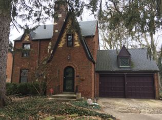 1919 S Bates Ave, Leland Grove, IL 62704