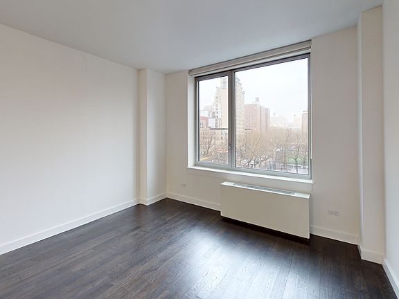 3rd image of 801 Amsterdam Ave APT 5G