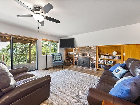 3rd image of 28207 Oaks Rancho Rd