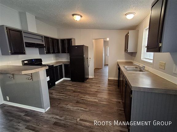 2nd image of 115 Cherry Hl #115