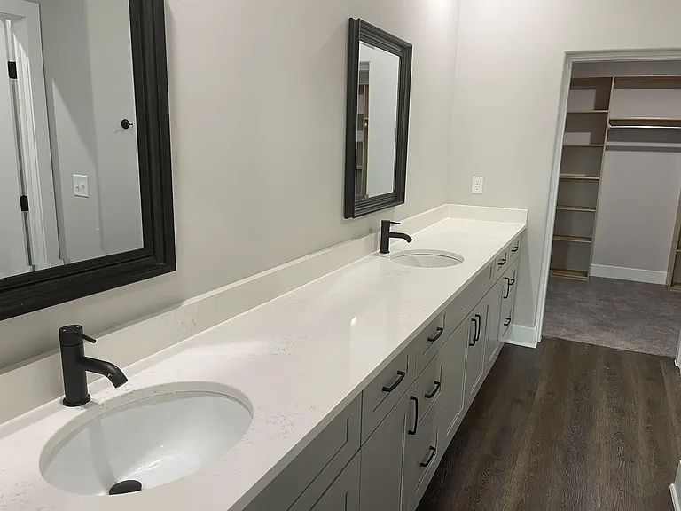 4414 S Mount Carmel Ave — Photo 5