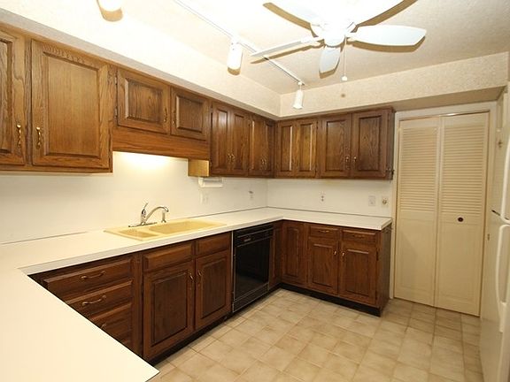 2nd image of 4501 N Wheeling Ave #2-111