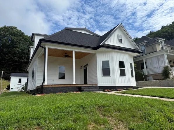 121 4th St, Paintsville, KY 41240