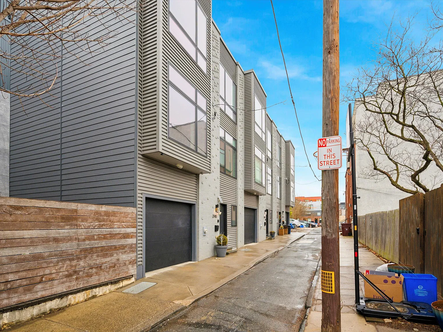 3 bed, 1576 sqft, $3,300 — Photo 3