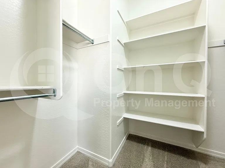 1007 E Buffalo St — Photo 31
