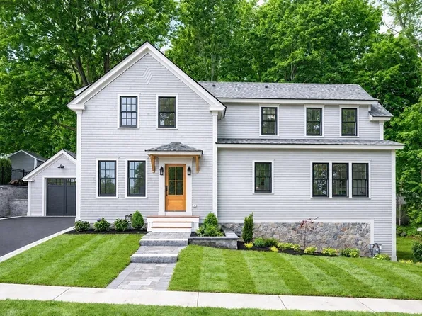 1 Stanley Ave, Newburyport, MA 01950