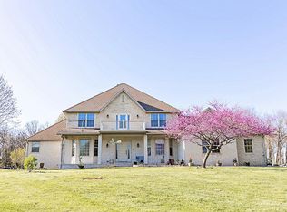 7637 N Gemstone Ln, Springfield, MO 65803