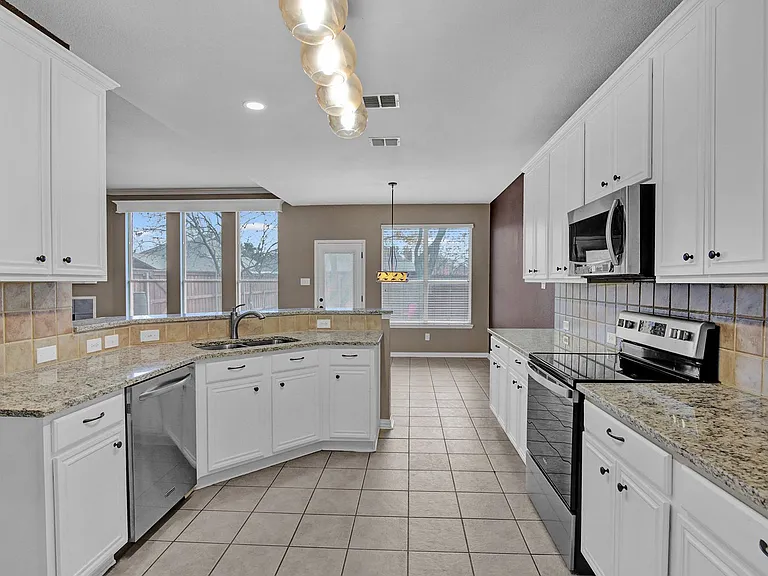 6005 Pine Meadow Ln — Photo 15