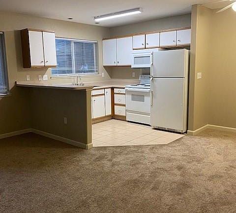 3rd image of 830 G St Unit 102