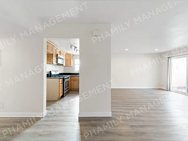 6414 York Blvd #D — Photo 17