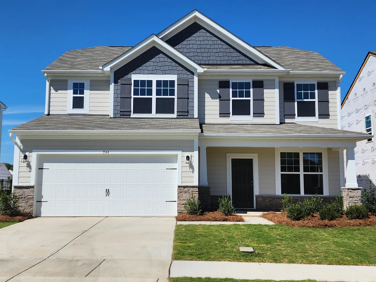 3 bed, 2.5 bath, 1969 sqft, $2,249 — Photo 2