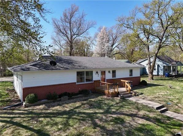 81 Winchester St, Winchester, KS 66097