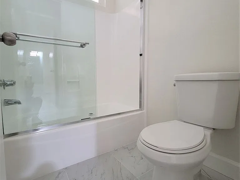 1436 S Centinela Ave — Photo 13