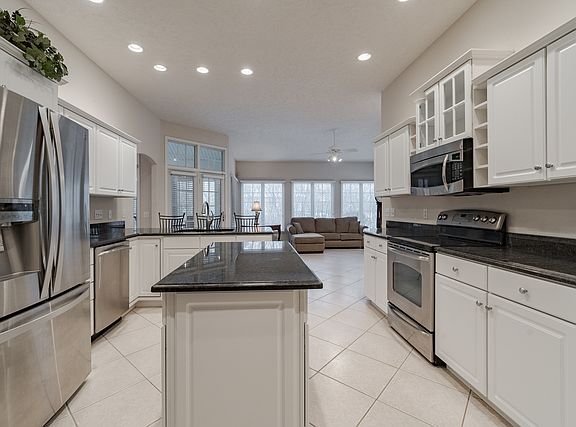 4th image of 3701 Baldocchi Dr