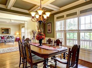6405 Lakeaires Dr, Cumming, GA 30040