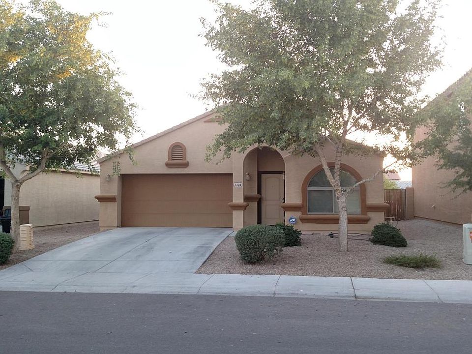 1st image of 2304 S 101st Dr