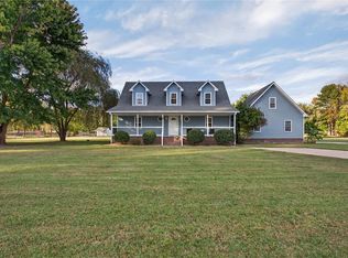 7363 Mill Creek Dr, Zuni, VA 23898