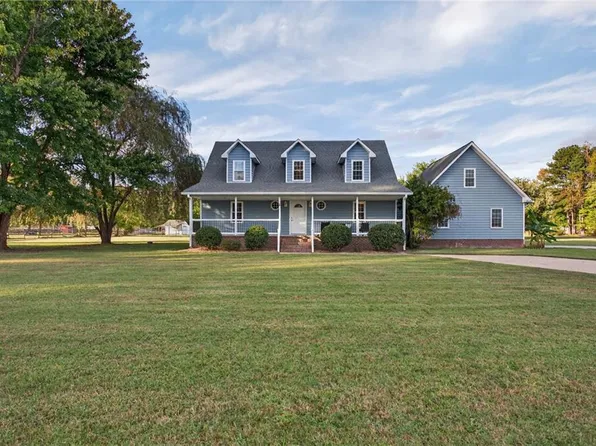 7363 Mill Creek Dr, Zuni, VA 23898