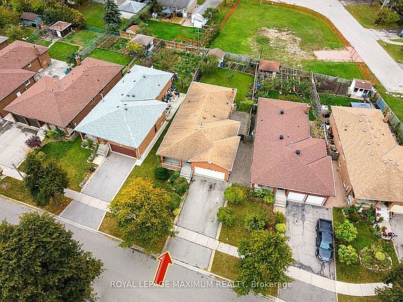 3rd image of 114 Beechnut Rd S