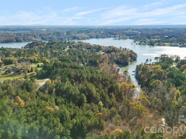 119 Wood Cove Ln, Stony Point, NC 28678