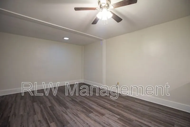 1 bed, 1.0 bath, 530 sqft, $900 — Photo 3
