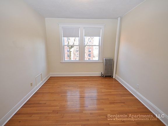 3rd image of 1634 Commonwealth Ave APT 16