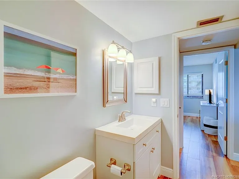 40 NE Plantation Rd #203 — Photo 19