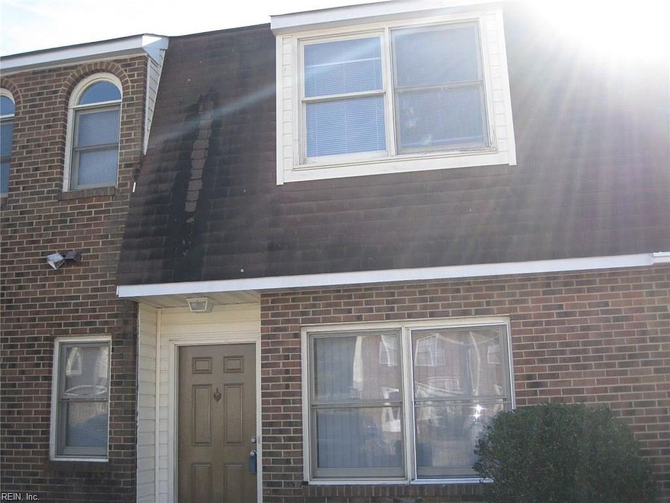 1st image of 3347 Bangor Cres E