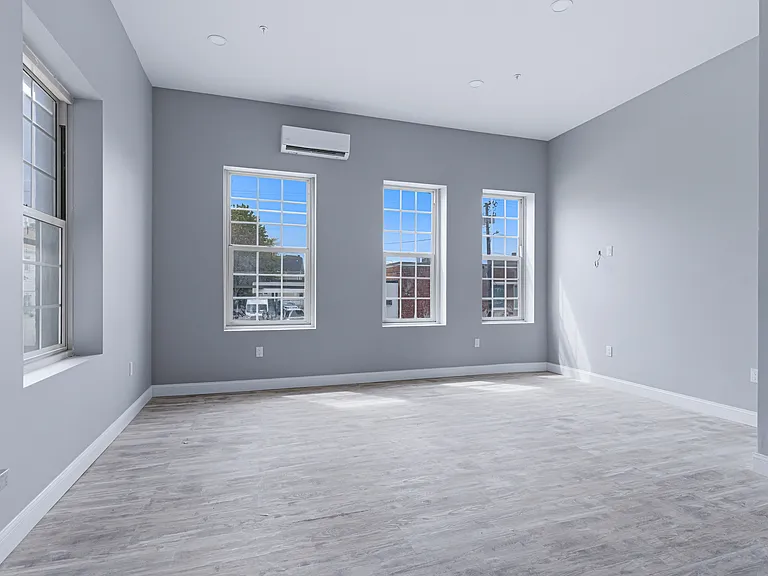 141 Power Rd #102 — Photo 3