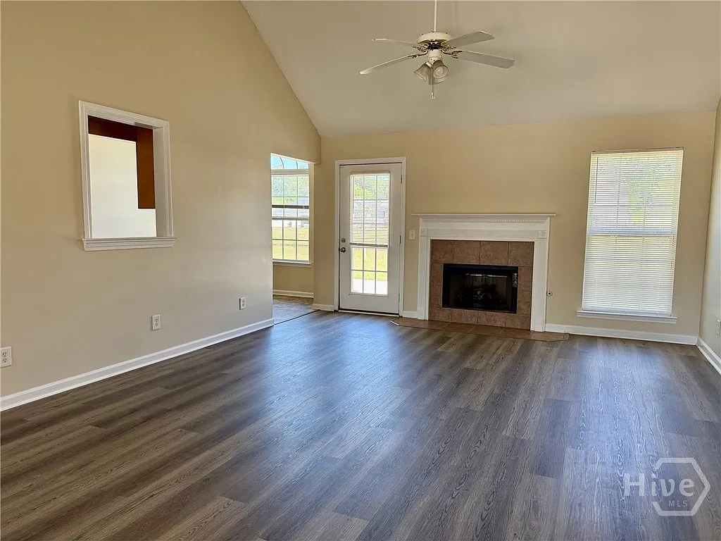 Building Photo - 226 Pampas Dr