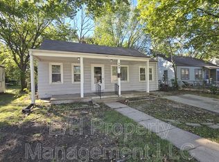 915 Harding St, Wichita, KS 67208