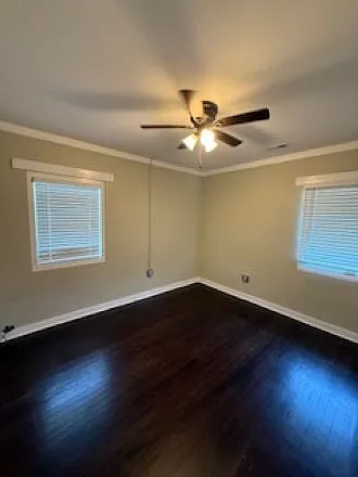 112 N Oak St #3 — Photo 13