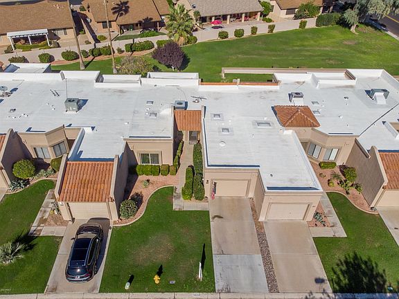 3rd image of 9808 W Kerry Ln