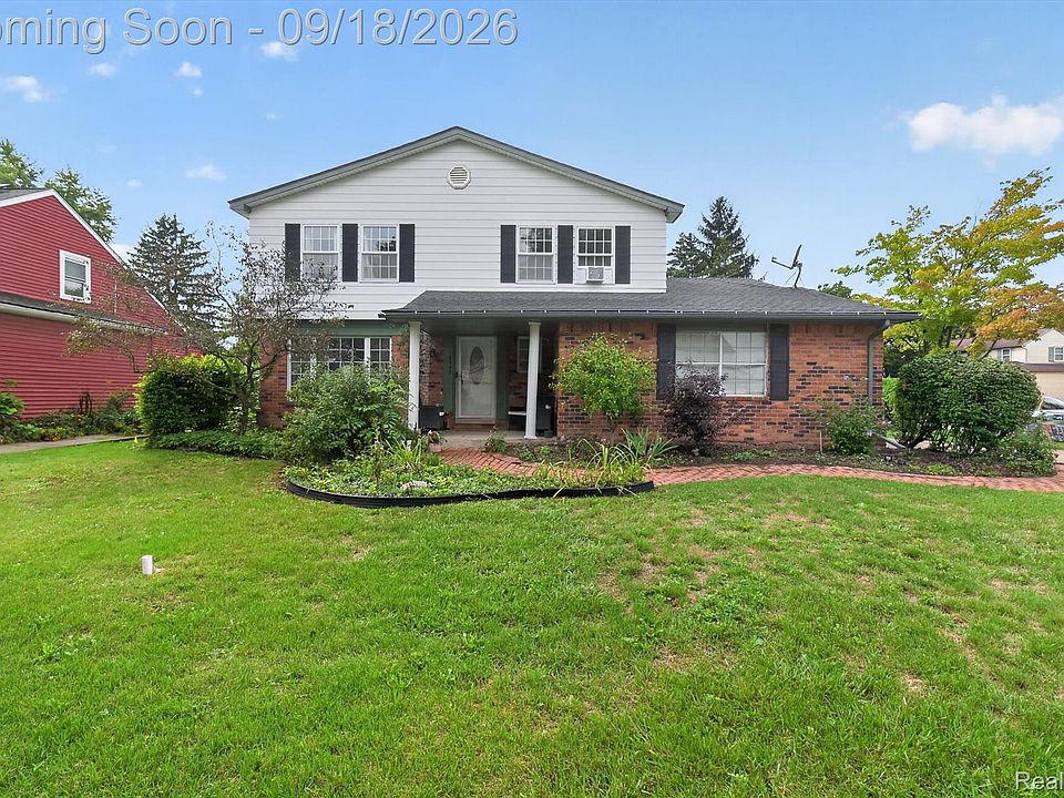 1st image of 24587 Kings Pointe Dr