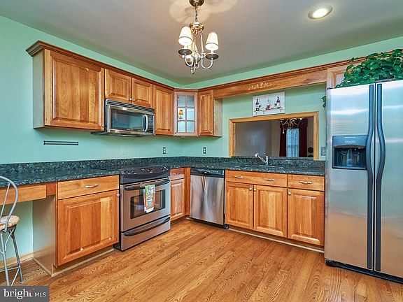 2nd image of 5411 Wycklow Ct