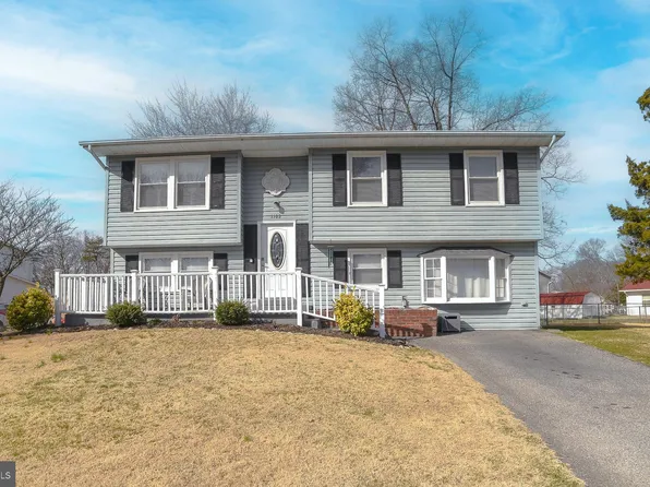 1102 Cornell Ln, Waldorf, MD 20602