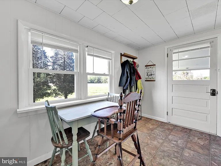 166 Rock Rd — Photo 10