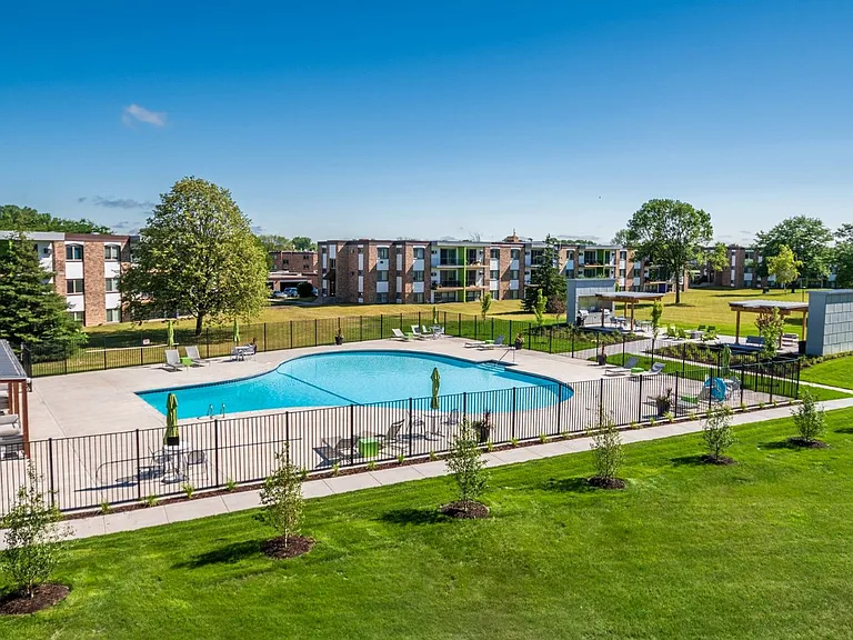 Sumter Green Apartments — Photo 53
