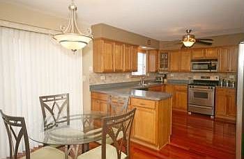 4th image of 1640 Wildwood Ln