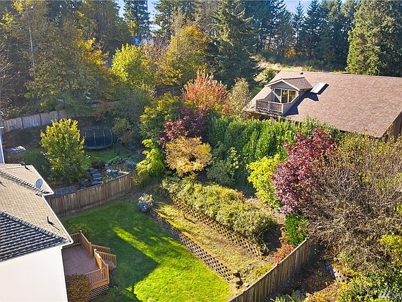 3rd image of 327 S 5th Ave SW