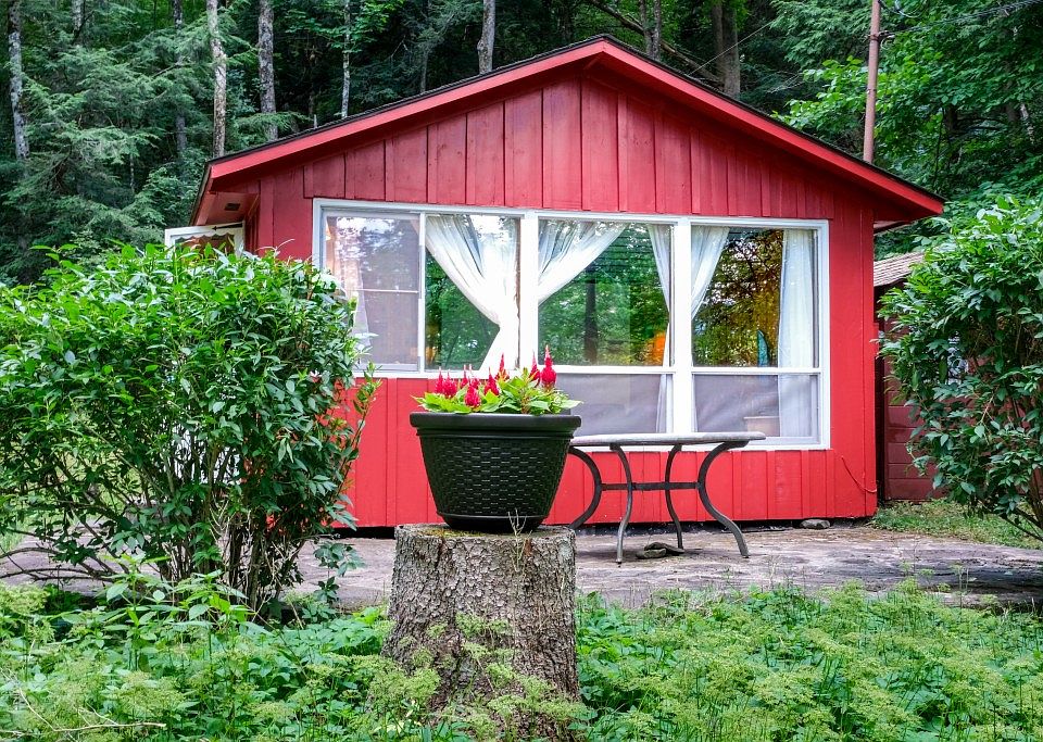 18 Johnnys Ln, Arkville, NY 12406 | Zillow