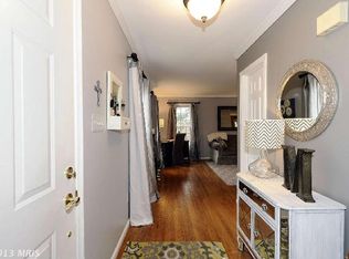 11671 Post Mills Ln, Reston, VA 20194