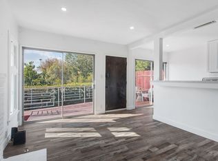 6915 Paseo Del Serra, Los Angeles, CA 90068